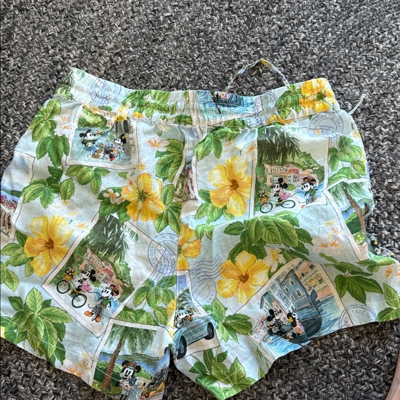 Tommy Bahama Disney Postcard Paradise 5 inch Linen Shorts Large new no tags - Picture 4 of 4